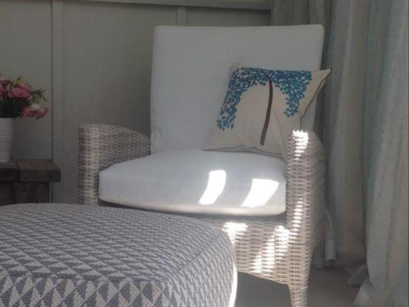 Top Floor Bed And Breakfast Парапарауму Екстериор снимка